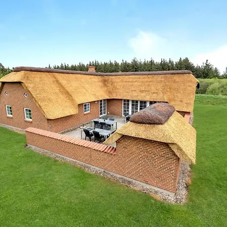 Awesome In Ulfborg With Kitchen Feriehus